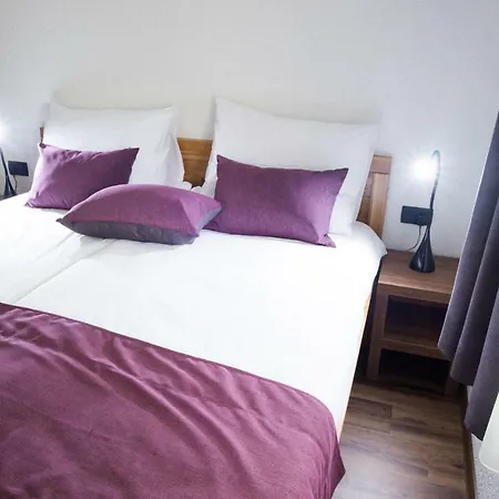 Kazina 3* Jesenice