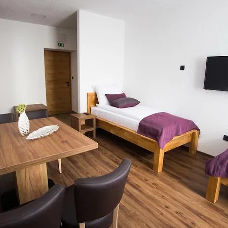 Kazina Apartahotel